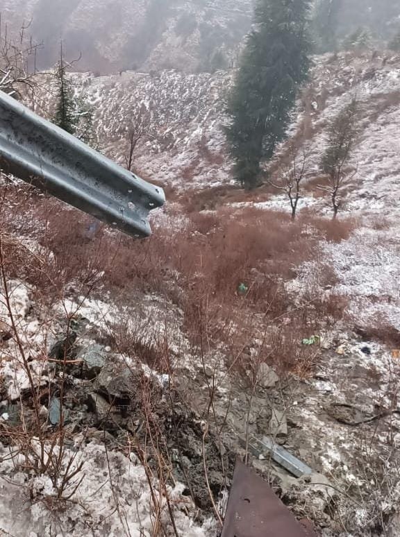 7 dead, 8 injured in Uri accident