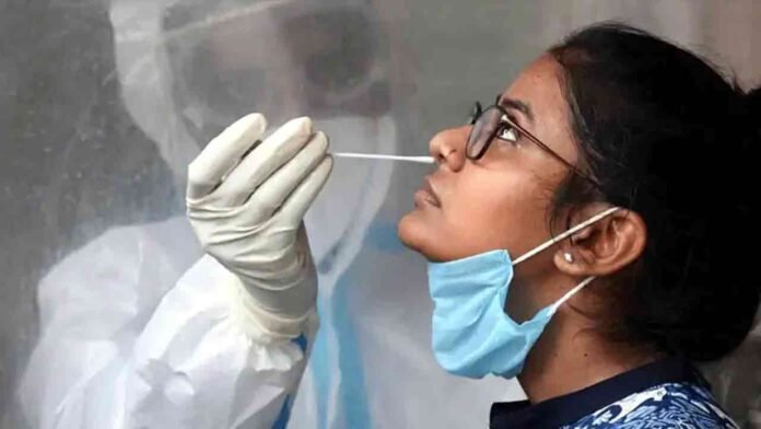 India Reports 636 New COVID Cases and 3 Deaths in 24 Hours