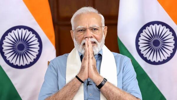 PM Modi Extends Heartfelt New Year Wishes for a Prosperous 2024
