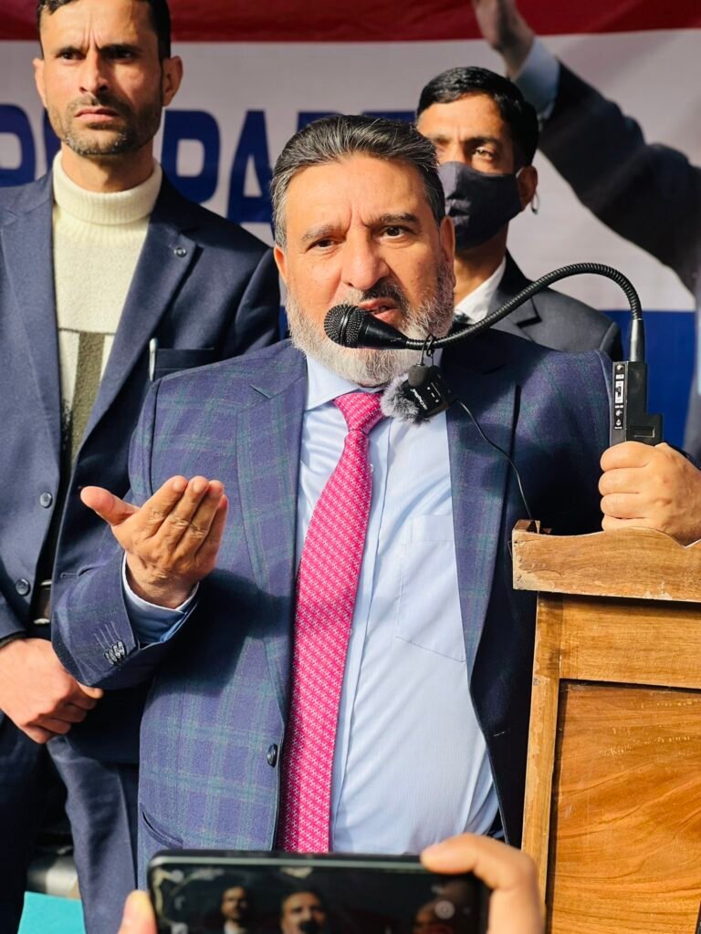 I did not approach ‘Jamaat-e-Islami’ for vote bank : Altaf Bukhari