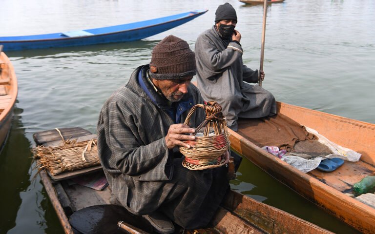 Intense cold continue in Kashmir, dry weather forecast till Feb 17 Intense cold continue in Kashmir, dry weather forecast till Feb 17