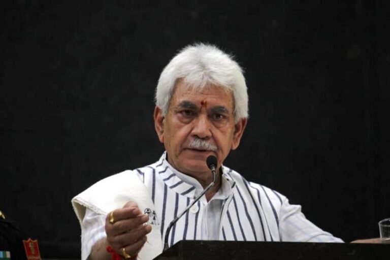 Jammu and Kashmir Lieutenant Governor Pays Homage to Pulwama Martyrs on Fifth Anniversary of Attack Jammu and Kashmir Lieutenant Governor Pays Homage to Pulwama Martyrs on Fifth Anniversary of Attack