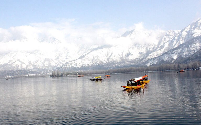 Night temp rises as Kashmir braces for wet spell from tomorrow