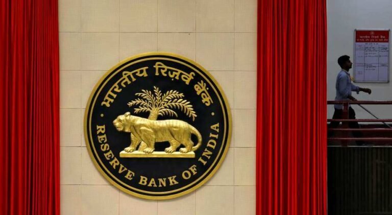 RBI Mandates Card Issuers to Provide Network Choice, Prohibits Restrictive Agreements RBI Mandates Card Issuers to Provide Network Choice, Prohibits Restrictive Agreements
