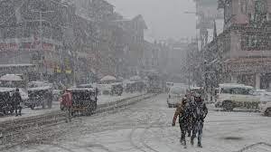Moderate To Heavy Rains, Snow Forecast; Night Temp Records Rise In J&K
